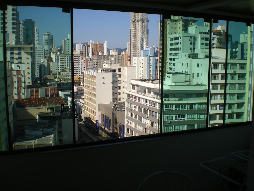 Apartamento Dante Tomio Balneario Camboriu Bagian luar foto