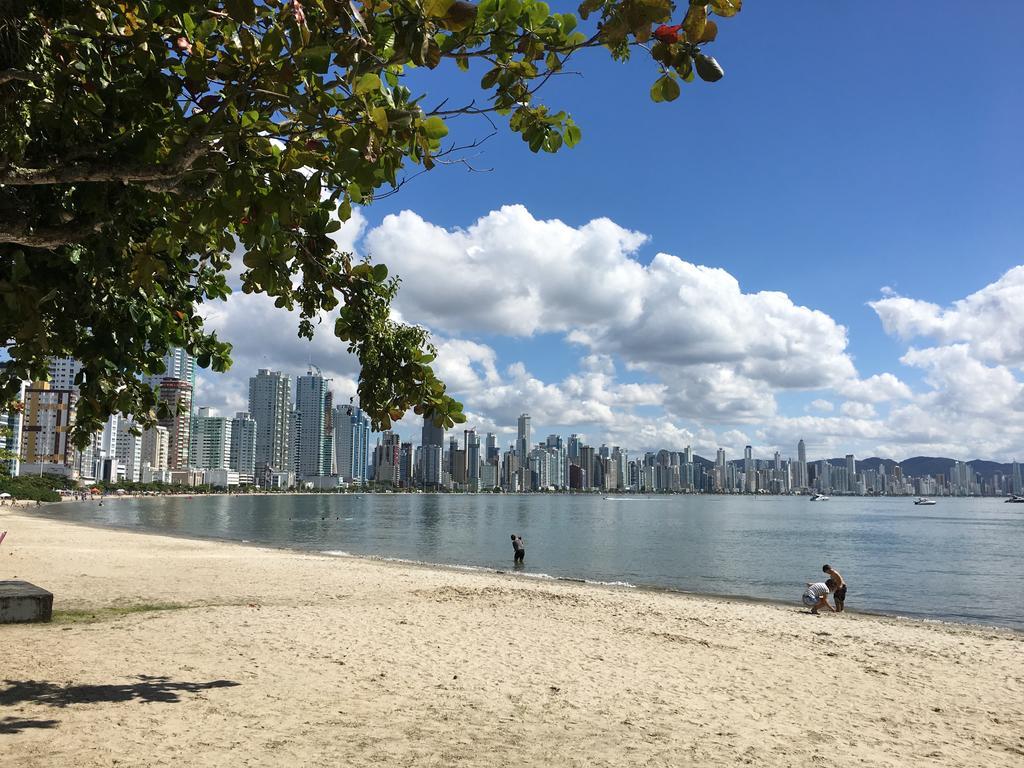 Apartamento Dante Tomio Balneario Camboriu Bagian luar foto